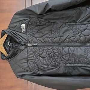 The North Face Womens Black Quilted Jacket, Size Medium.